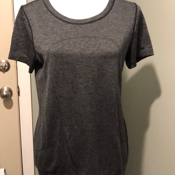 Lululemon - Picture 2 of 5